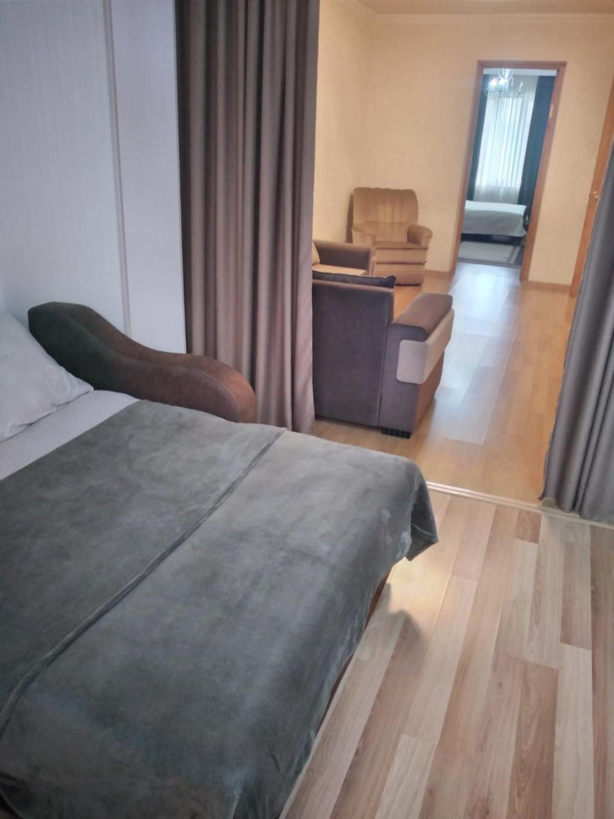 Izi'S Cozy Apartment Koetaisi Buitenkant foto